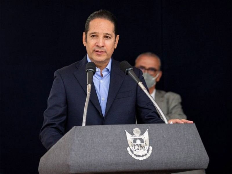 Francisco Domínguez, gobernador de Querétaro, da positivo a covid-19