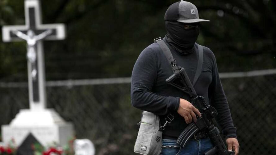 Tensión en zona aguacatera por levantamiento de civiles armados