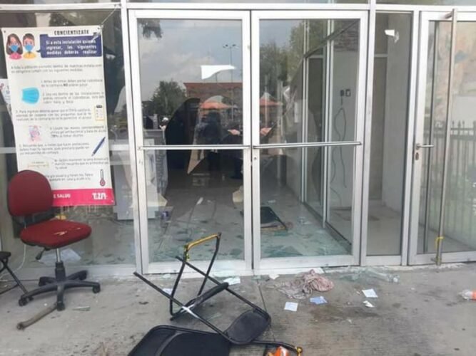 Deja 5 lesionados zafarrancho entre comerciantes y funcionarios en Tizayuca