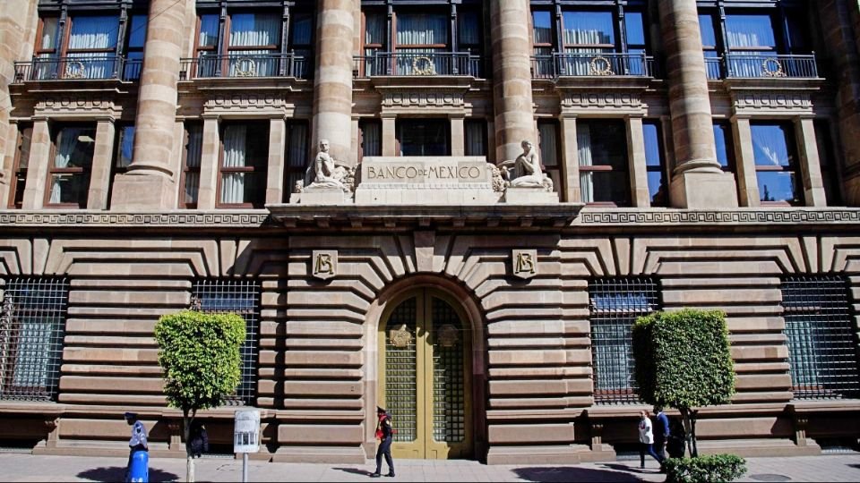 Suben expectativa de inflación a 6% para el cierre del año, revela encuesta Banxico
