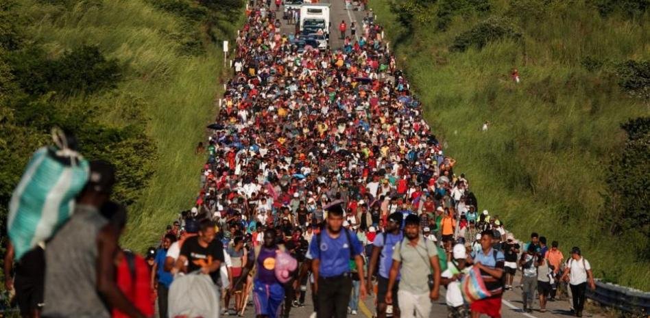 Caravana de migrantes ingresa a Oaxaca