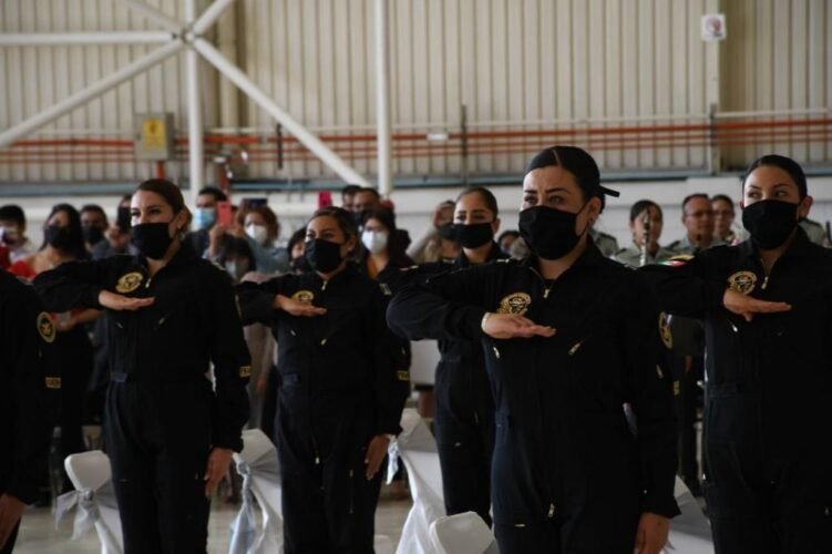 Guardia Nacional: Primera generación del curso para “sobrecargos” reciben ‘alas’ y constancias
