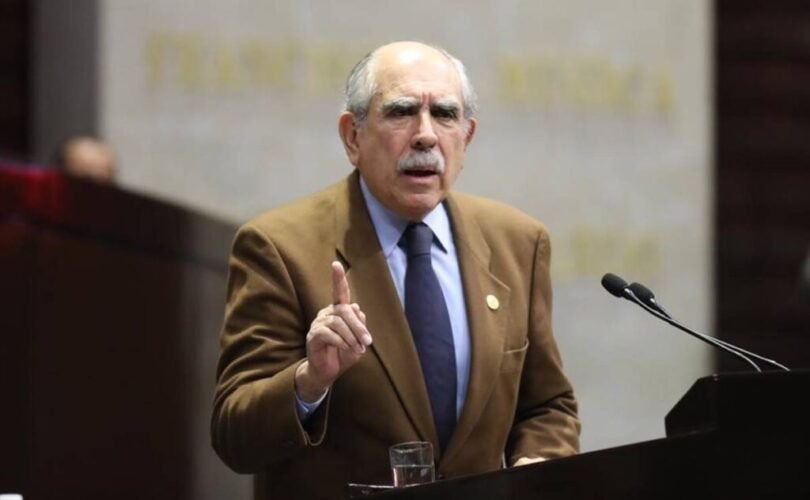 Turnan a comisión designación de Pablo Gómez como titular de la UIF