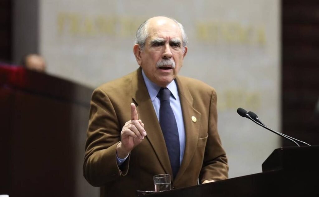 Turnan a comisión designación de Pablo Gómez como titular de la UIF