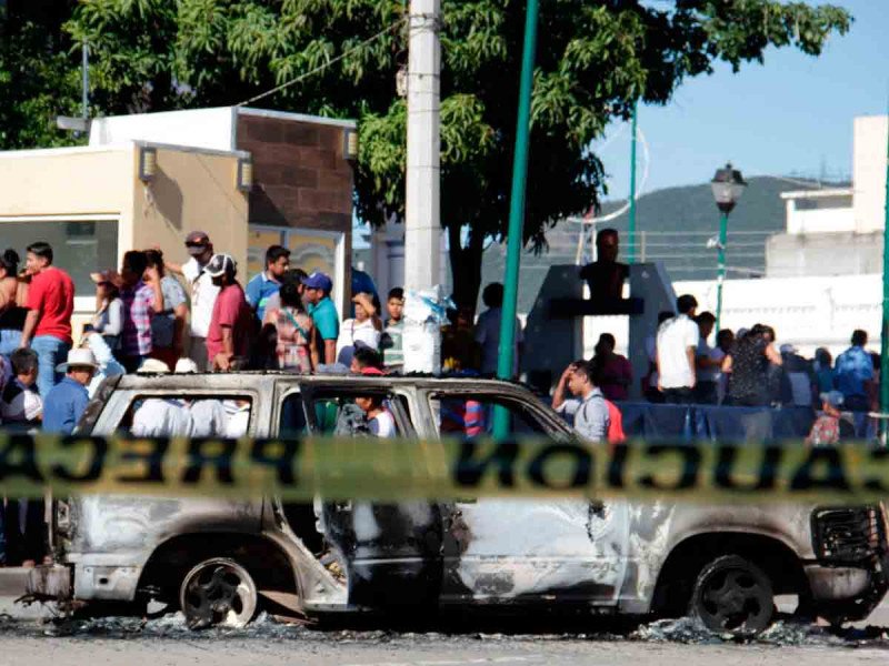 Queman vivo a presunto ladrón en Puebla y muere en hospital