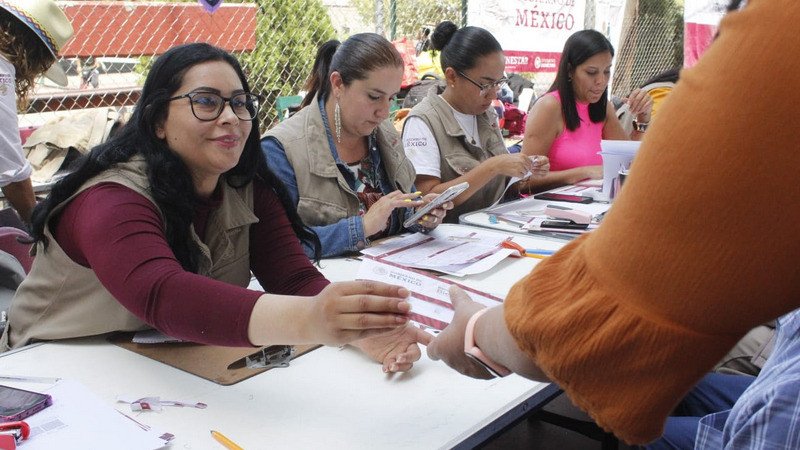 Convocan a pensionados de Michoacán a acudir por tarjeta del Banco del Bienestar