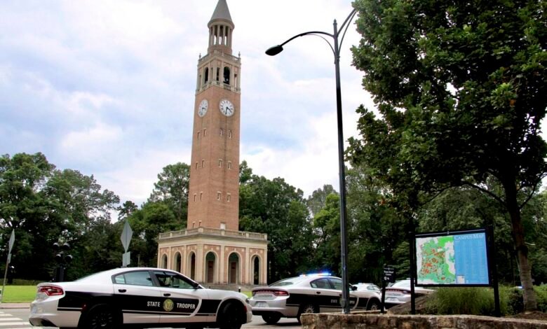 Acusan a estudiante de matar a profesor en Universidad de Carolina del Norte