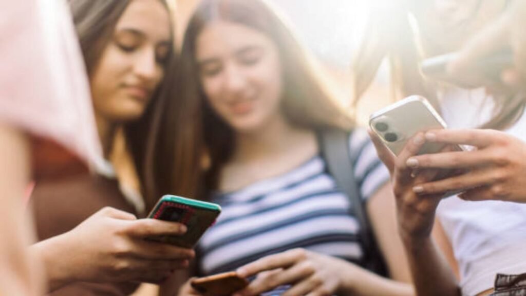 Propone panista evitar mal uso de datos personales e imágenes de menores de edad en sistemas multimedia