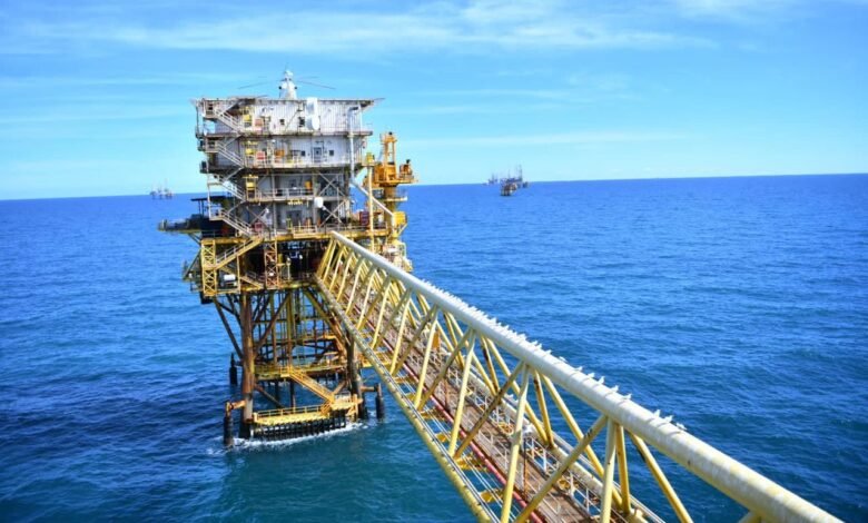 Tras derrame en Ek-Balam, Pemex invertirá 610 mdd para reparaciones