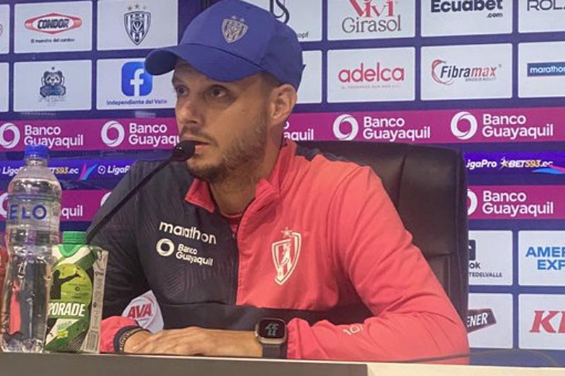 Martín Anselmi diplomáticamente mandó a volar a Cruz Azul