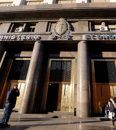 Argentina emitirá billetes de mayor denominación por la elevada inflación