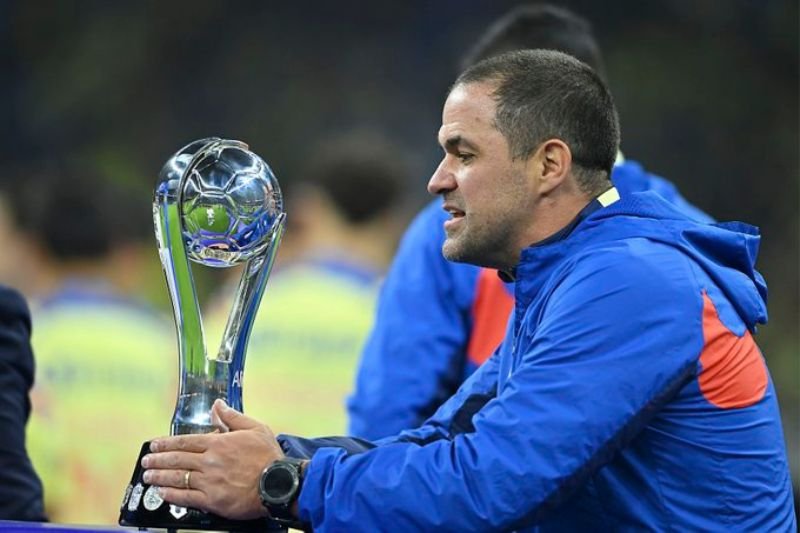 André Jardine promete más títulos con América
