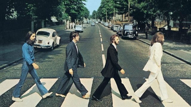 Director británico Sam Mendes dirigirá cuatro películas de los Beatles