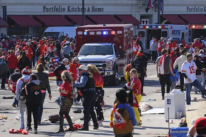 Revelan las causas del tiroteo en desfile de Kansas City Chiefs