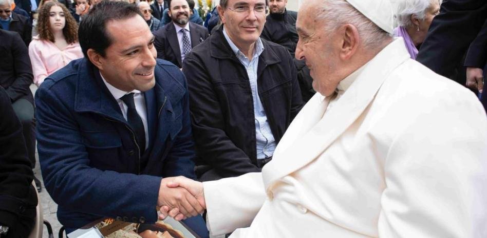 Gobernador yucateco sostiene encuentro con el papa Francisco