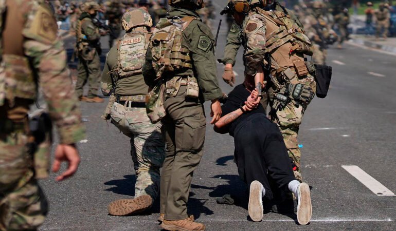 «La justicia se impone: despliegue militar en LA bajo orden de Trump fue declarado inconstitucional»