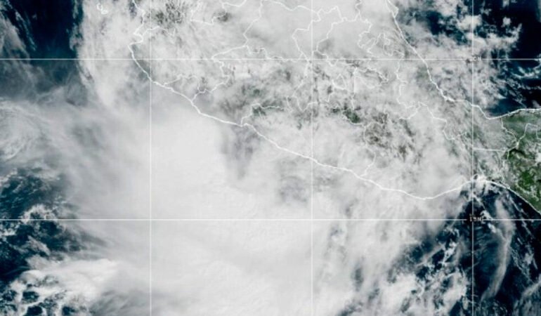 «Tormenta Tropical Raymond: una amenaza creciente sobre la costa pacífica mexicana»