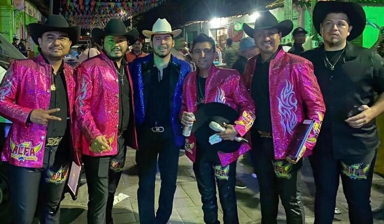 Violento asalto a músicos de Grupo Alfa 7 de la Mira en carretera de Michoacán: ¿una ruta de peligro para los artistas?